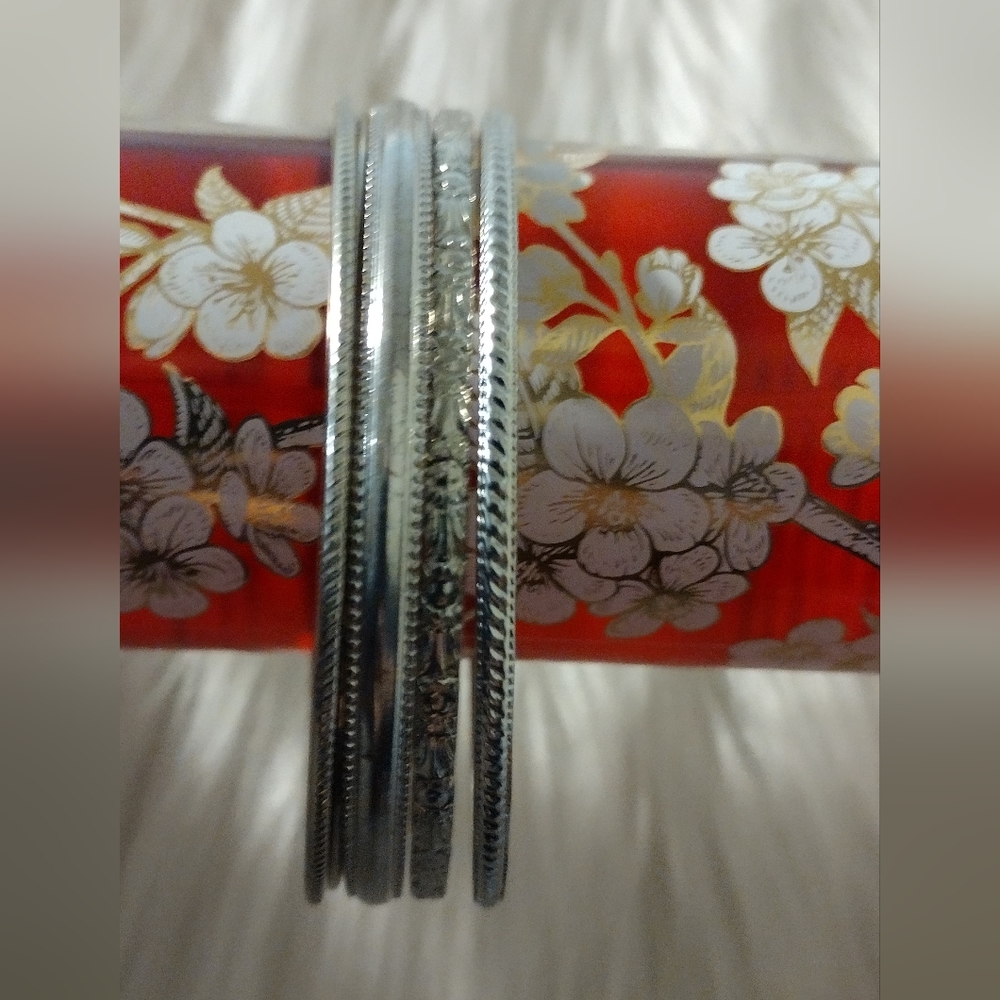 🍍🍍5 bangles🍍🍍